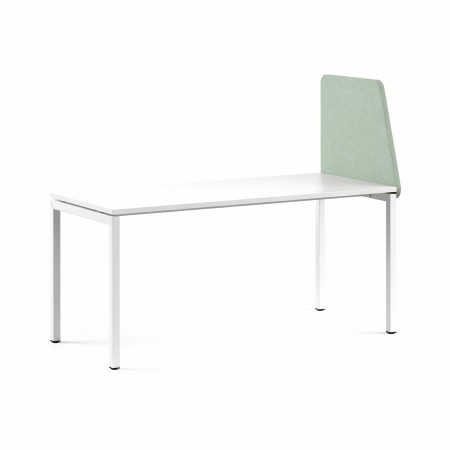 Écran acoustique latéral chanfreiné droit TOP 530 fixé sur un bureau professionnel.