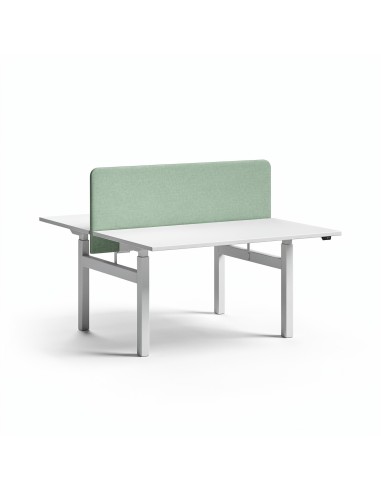 Écran acoustique frontal TOP 530 en tissu vert fixé sur un bench B-ACTIVE à deux niveaux.