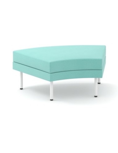 Pouf lounge incurvé ARCIPELAGO en tissu sur pieds.