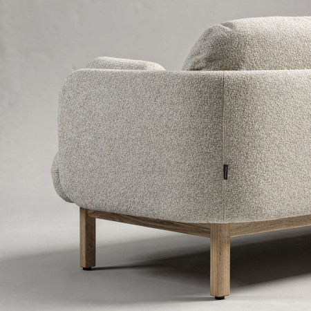 Dos de la chaise lounge pour espaces d'attente et accueil MYAMI rembourrée avec cadre et pieds en frêne.