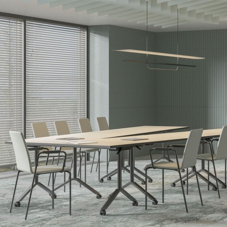 Salle de conférence à Monthey modulaire avec tables pliantes professionnelle FLIPTOP.