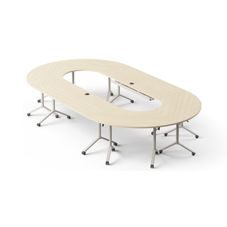 Formation en O des tables FLIPTOP rabattables avec roulettes pour centres de formation.