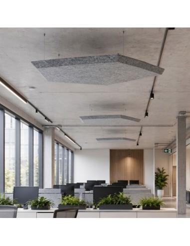 Panneaux acoustiques suspendus pentagonaux Silent Block Sky dans un open space moderne