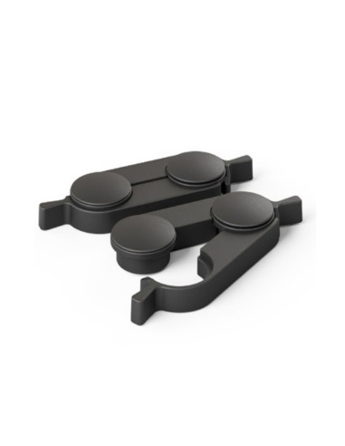 Raccords noirs en plastique pour relier les plateaux des tables FLIPTOP.