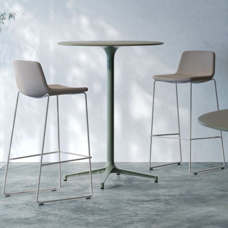 Table haute de réunion ronde BOTANY avec piètement central métallique et plateau gris. 2