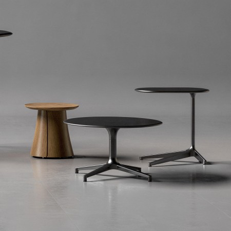 Collection de tables basses BOTANY avec design naturel pour espaces professionnels.