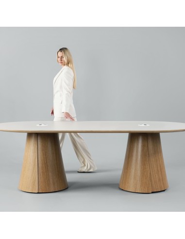 Table de conférence ovale pour entreprises avec piètement rond design en bois BOTANY.