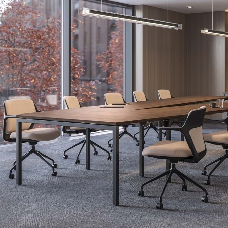 Table de réunion en V 10 places dans un espace professionnel - Nova U