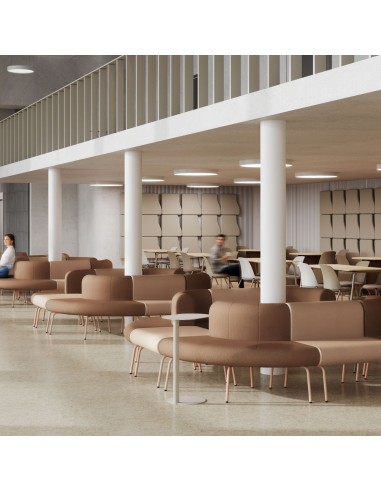 Espace d'étude à Sion avec canapés modulaires bruns design LINJE.