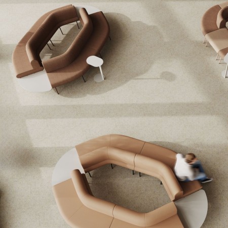 Banquette modulaire courbe LINJE LE 45 IN avec dossier intérieur et pieds métalliques. 2