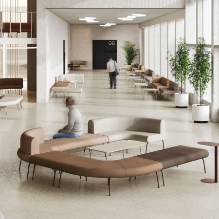 Banquette en U pour espace d'accueil professionnel design LINJE à Sion.