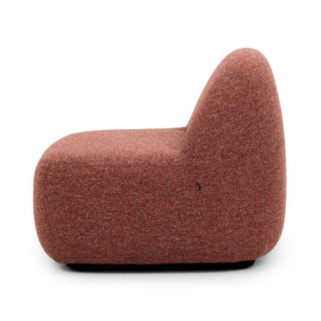 Fauteuil Jelly rouge de profil avec dossier droit pour coins détente.