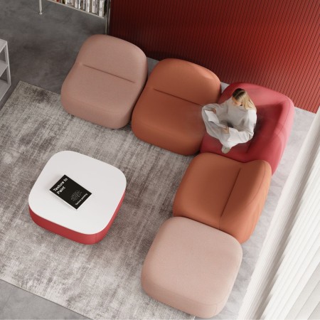 Espace détente à Berne avec fauteuils lounge modulables design Jelly.