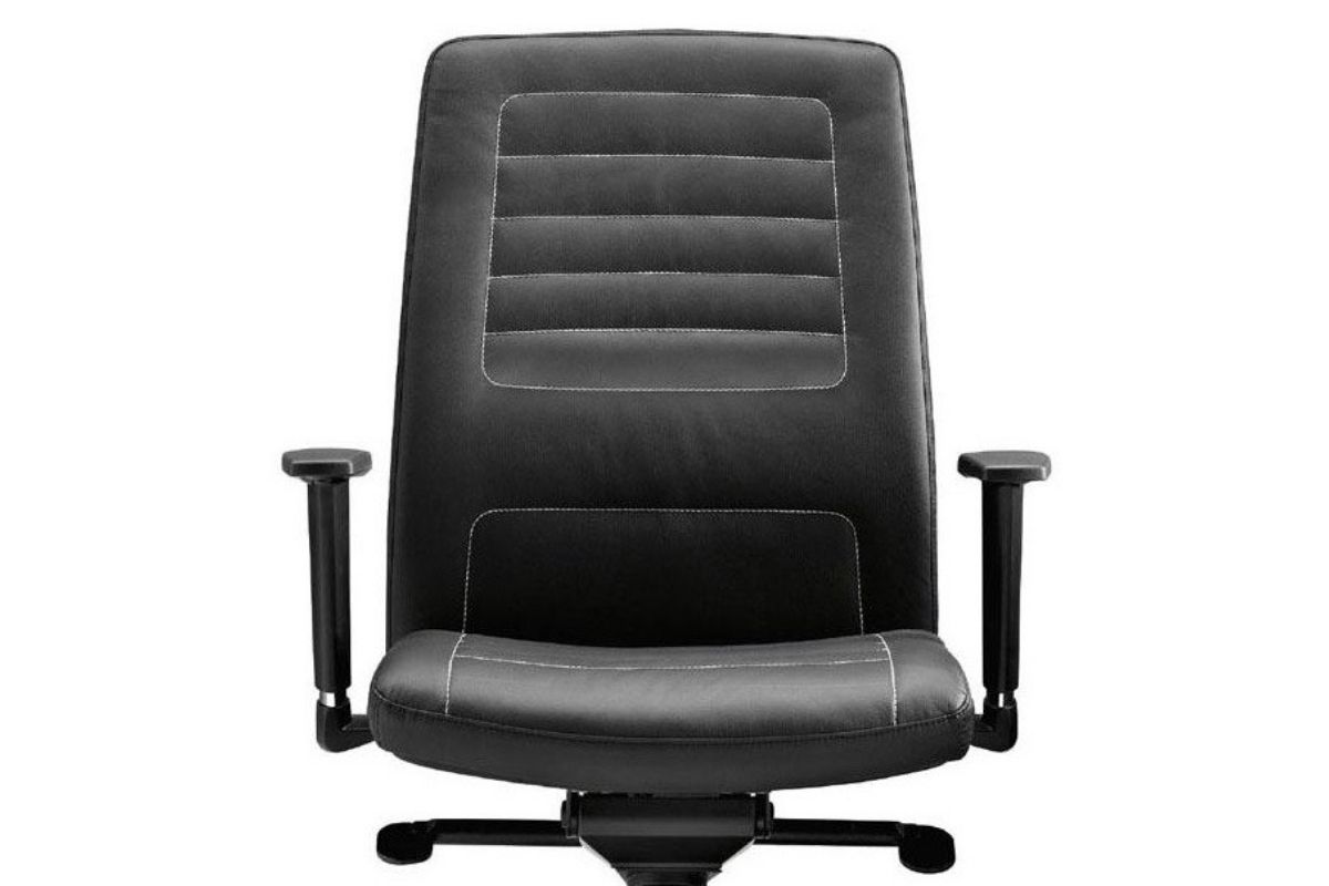 Chaise de bureau ergonomique avec dossier et assise en similicuir noir facile à nettoyer et à désinfecter pour un usage professionnel en Suisse